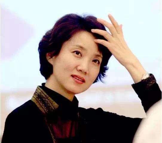 李修平二任老公,揭秘二任老公背后的故事