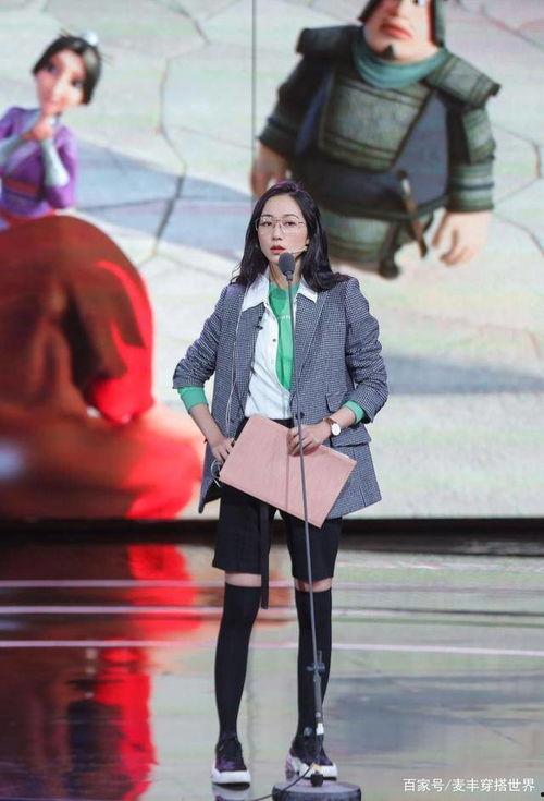 女生纯粉长筒丝袜,纯粉长筒丝袜的时尚魅力